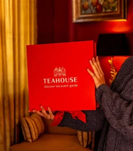 Подарункова коробка ТЕАВОХ RED