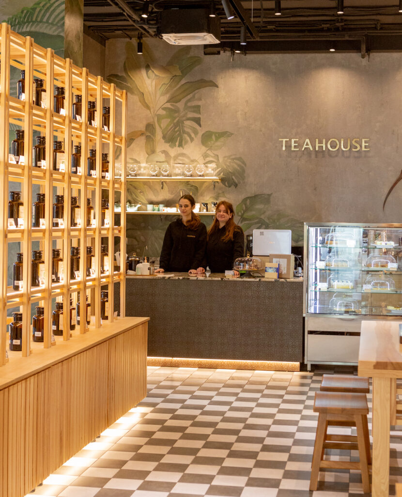 Открываем первую чайную Teahouse!